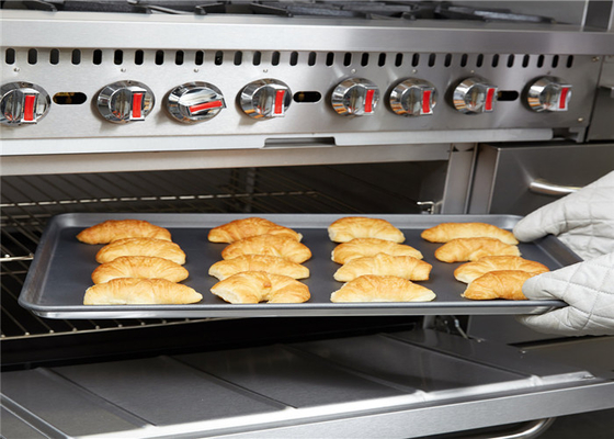 RK Bakeware China Foodservice NSF plateau de cuisson en aluminium de 16 pouces, 18 &quot; x 26 &quot; fil dans le bord en aluminium