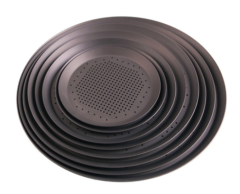 RK Bakeware Chine anode dur perforé crête mince casserole à pizza pour la cabane de pizza