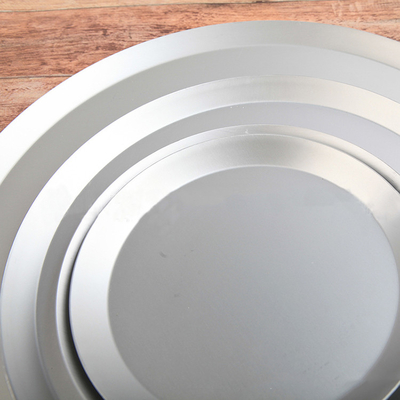 RK Bakeware Chine anode dur perforé crête mince casserole à pizza pour la cabane de pizza