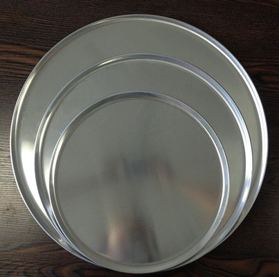 RK Bakeware China Foodservice NSF écran de pizza en aluminium de 16 pouces et casserole à pizza en aluminium