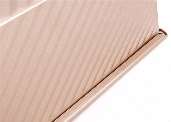 RK Bakeware Chine Foodservice NSF Or Non collant Panneau à pain en aluminium Panneau à pain ondulé Pain en fer blanc Panneau à pain