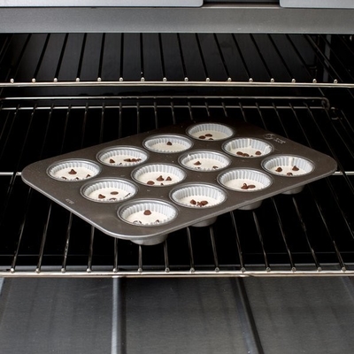 RK Bakeware Chine-12 Compartement à flûte 1,5 mm Muffin Pâtisserie glacée en acier aluminé