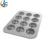 RK Bakeware Chine-Chicago Métallique Mini Couronne Muffin Pan Fda plateau en aluminium pour le gâteau