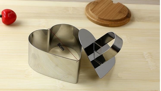 RK Bakeware Chine Foodservice NSF en acier inoxydable en forme de cœur Mousse Ring Mould Lamy Moule de gâteau au fromage
