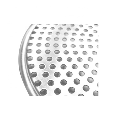Une casserole à pizza perforée ronde de 11 pouces avec trous plateau à pâtisserie plateau à pizza en aluminium bandejas pour boulangerie